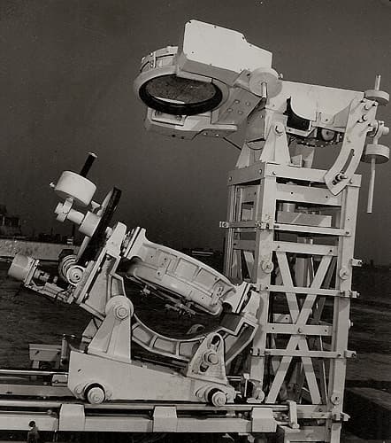 SOLAR TELESCOPE / SOLAR REFLECTION SYSTEM COELOSTAT