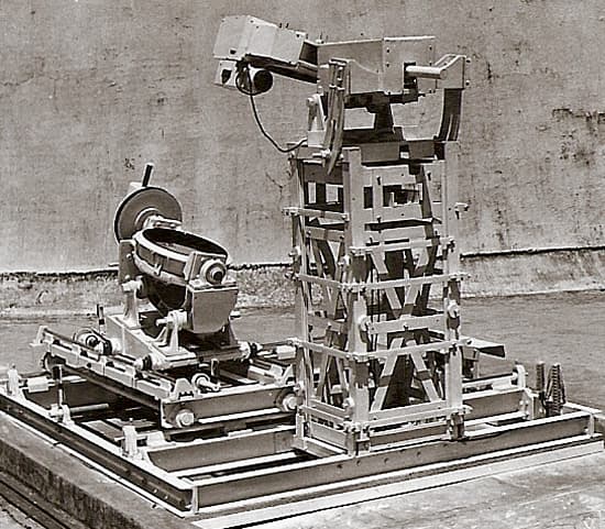 SOLAR TELESCOPE / SOLAR REFLECTION SYSTEM COELOSTAT